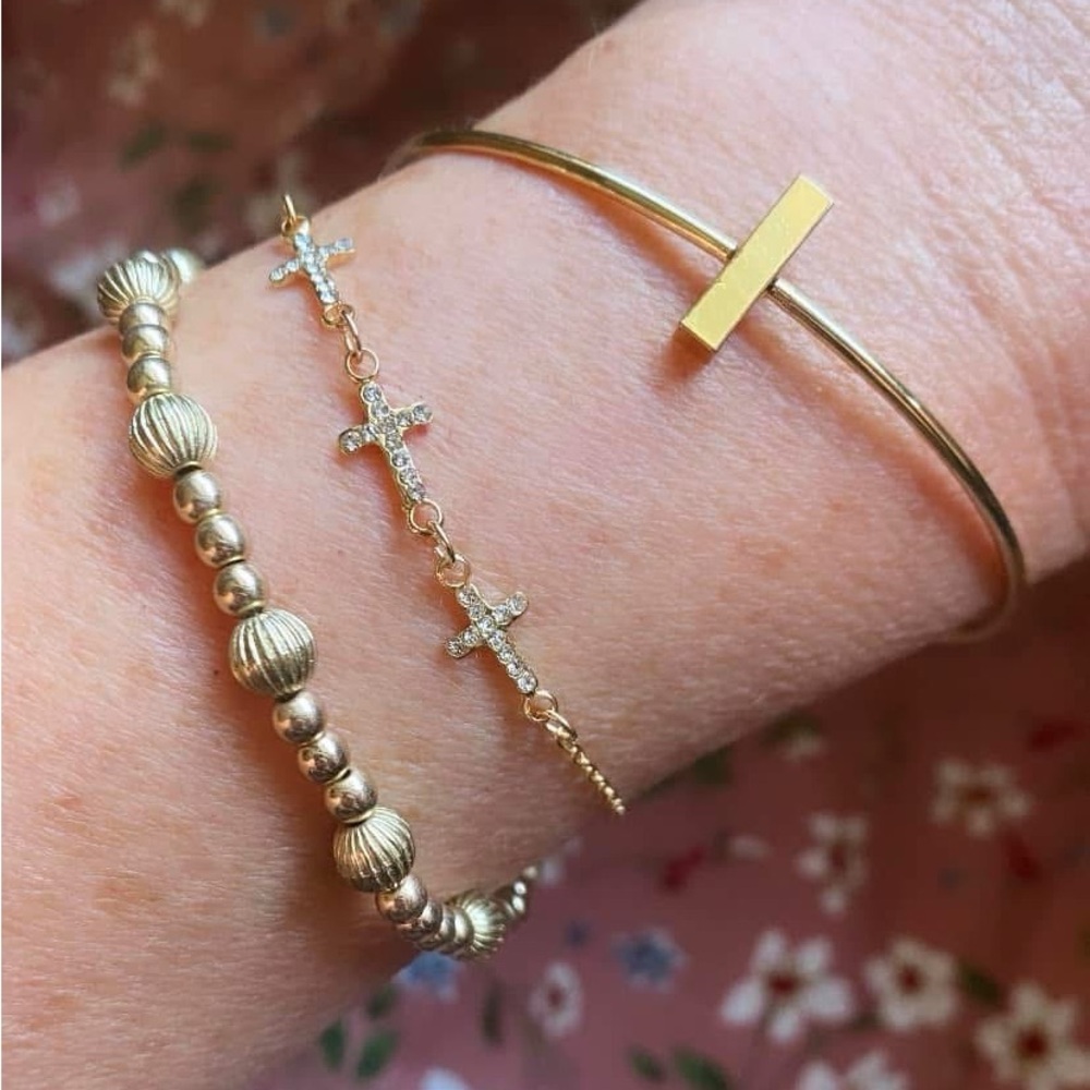 NEW Gold Cross Bracelet - Picture 3 of 9